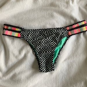 Shade & Shore printed swimsuit bottoms